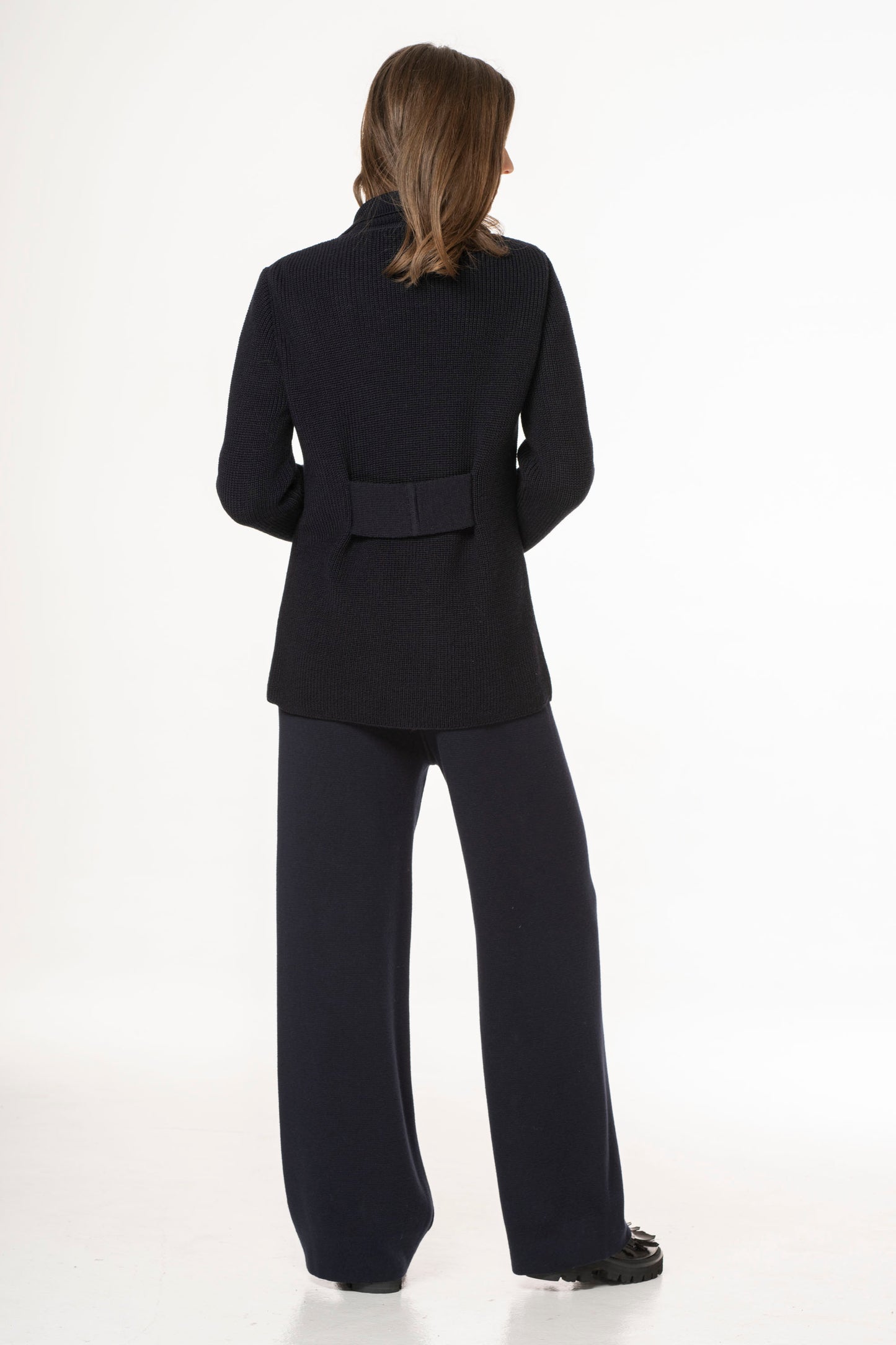 SHORT DOUBLE - BREASTED SWEATER - 605