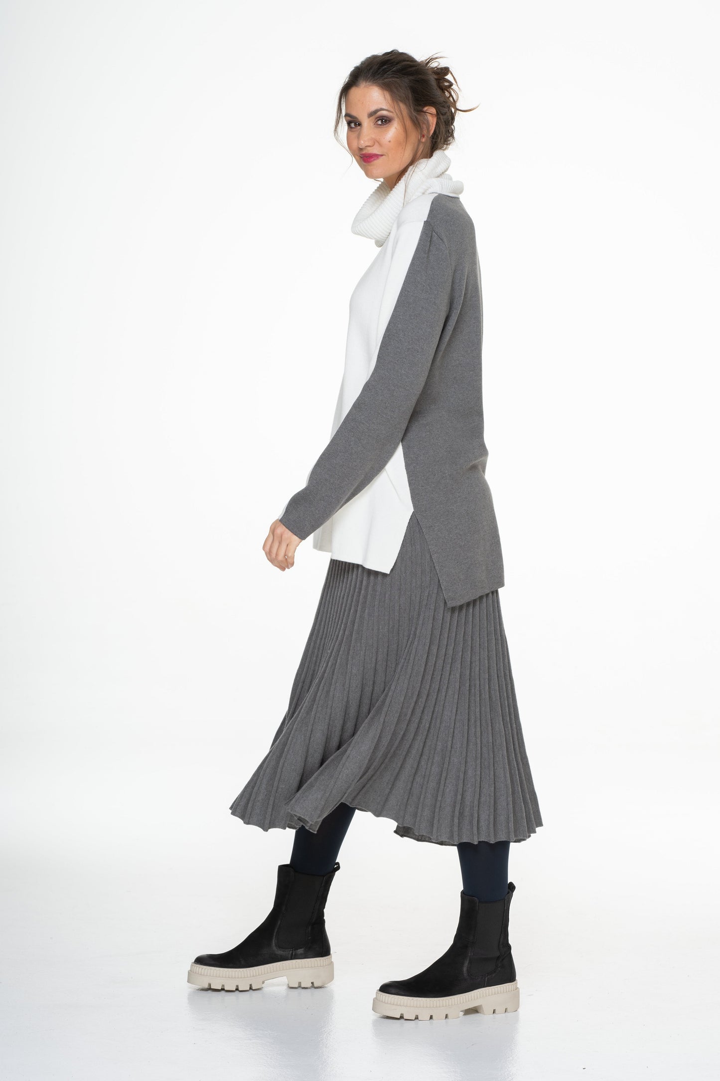 SWEATER/TURTLENECK - 650