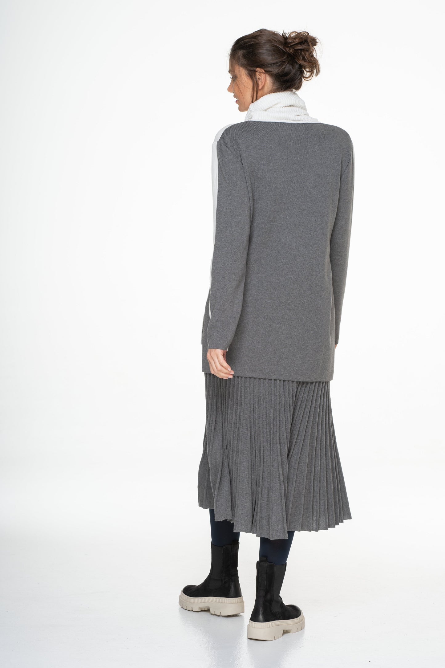 SWEATER/TURTLENECK - 650
