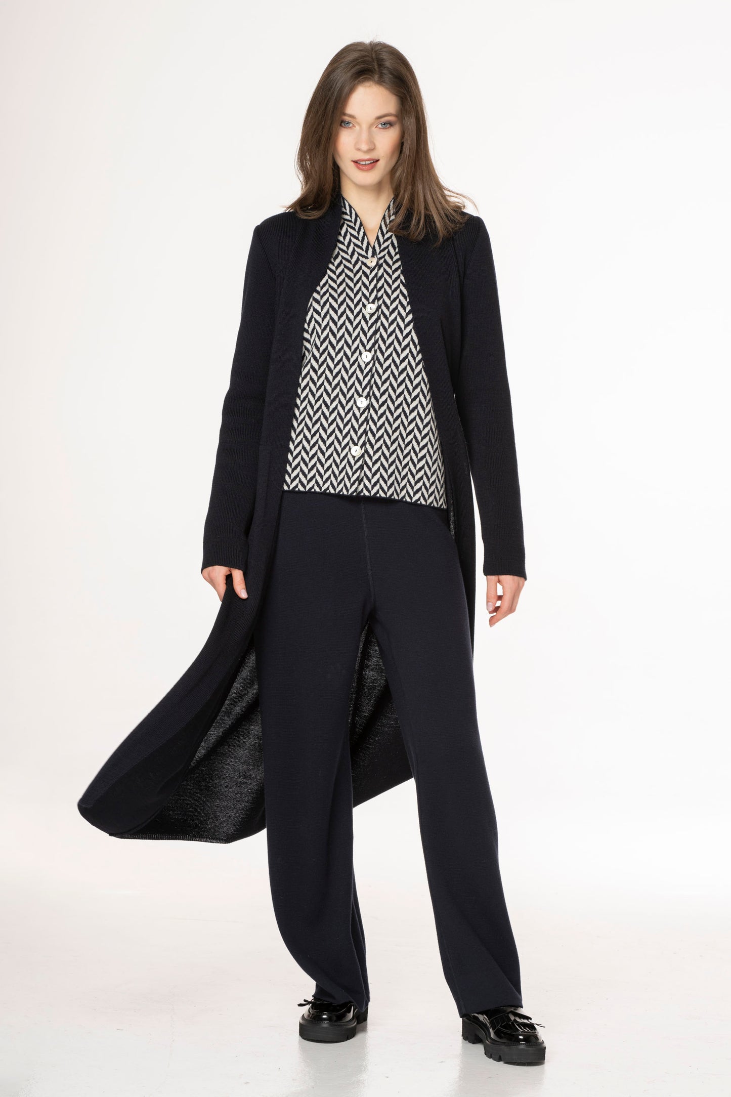 COAT/SWEATER - 586