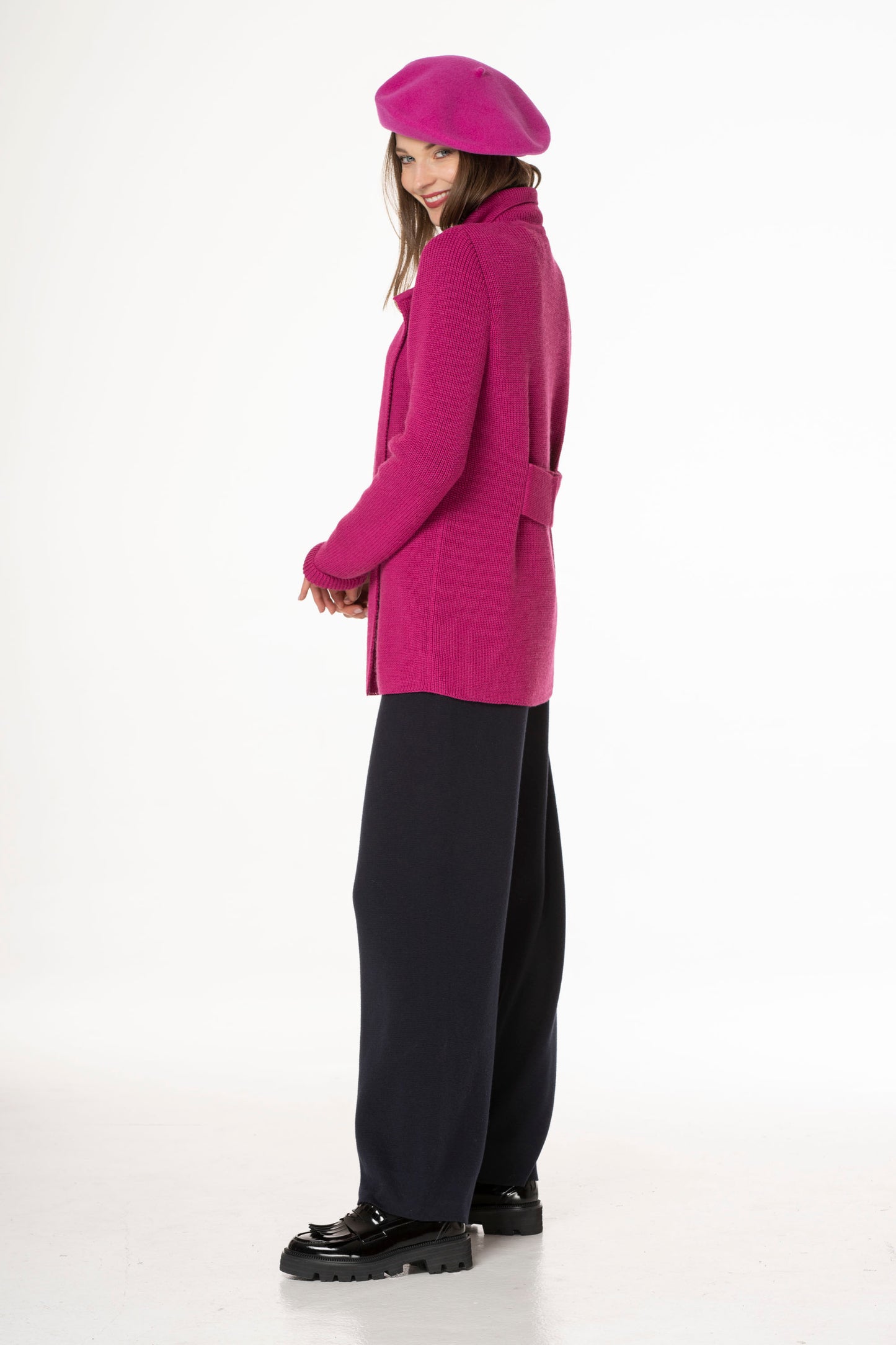 SHORT DOUBLE - BREASTED SWEATER - 605