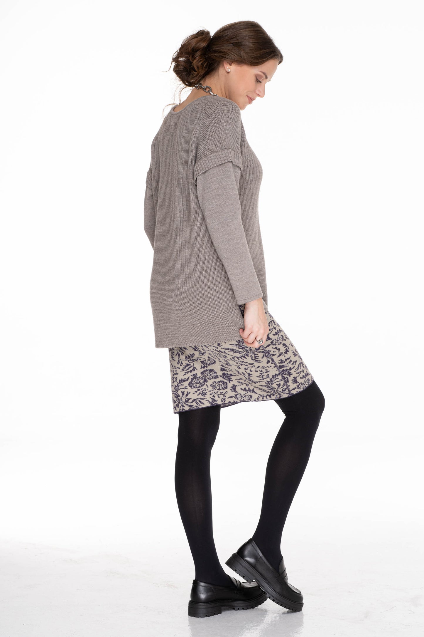 KRÁTKÝ VOLNÝ SVETR - 751