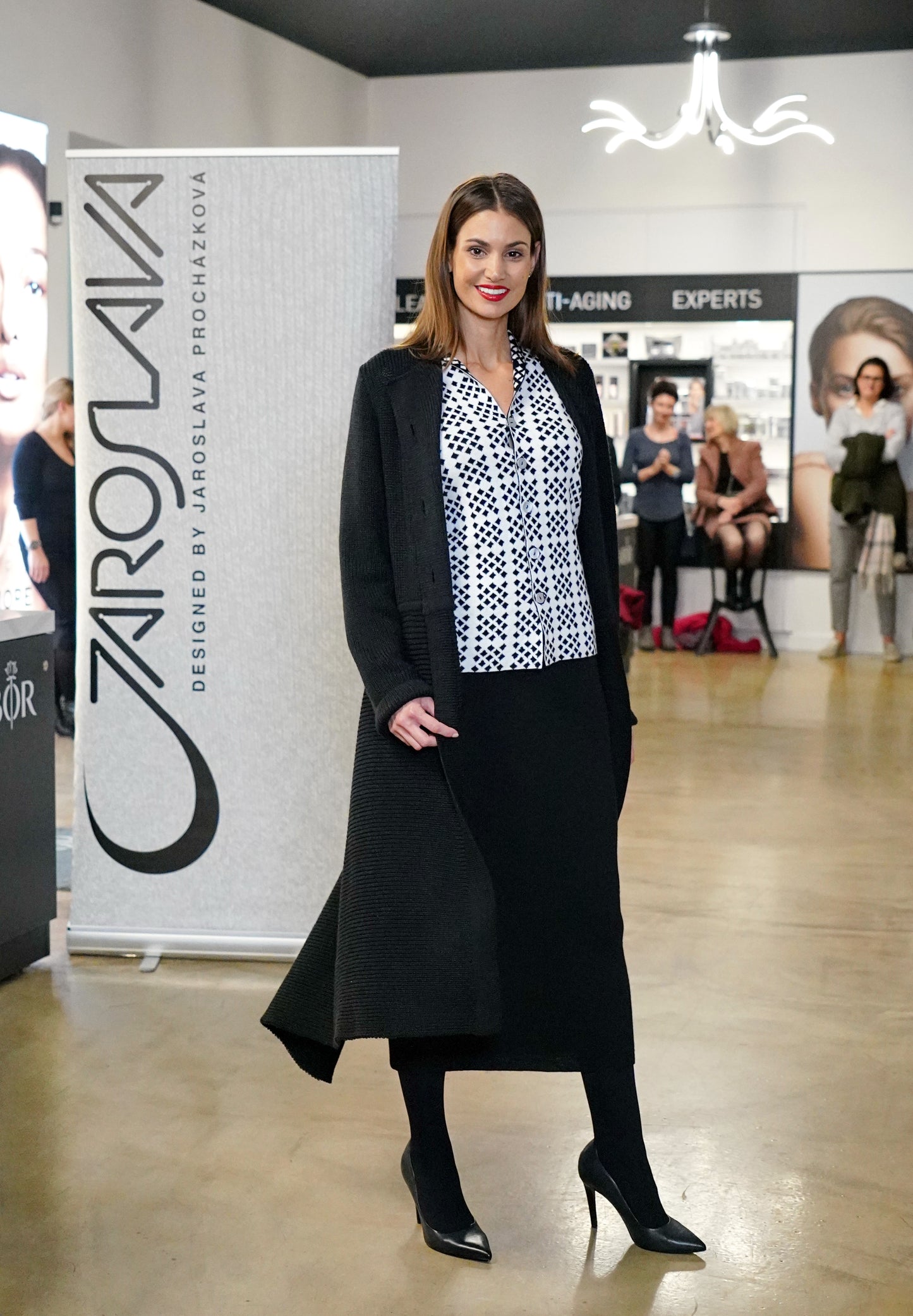 LONG COAT/CARDIGAN - 537