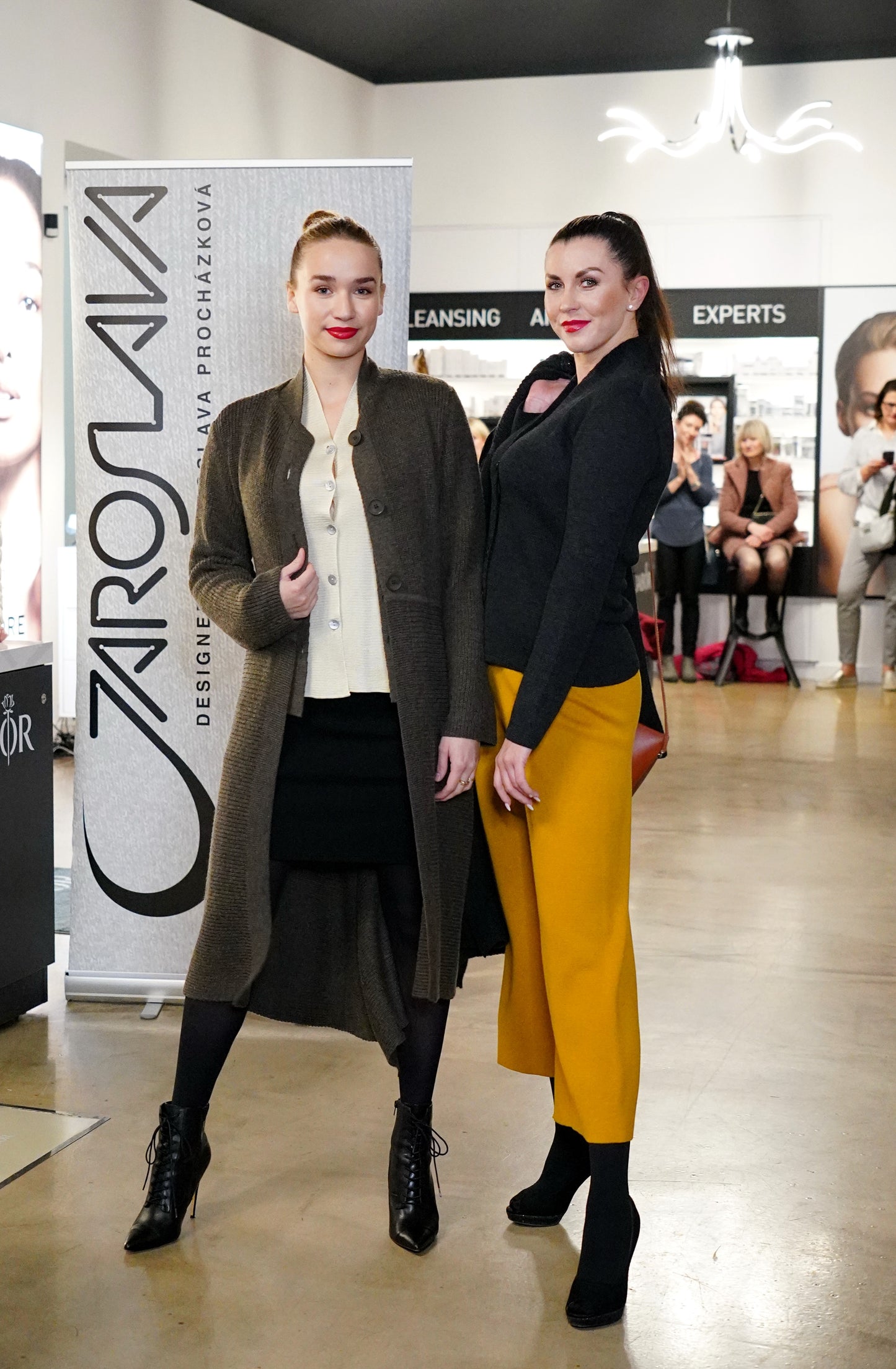 LONG COAT/CARDIGAN - 537