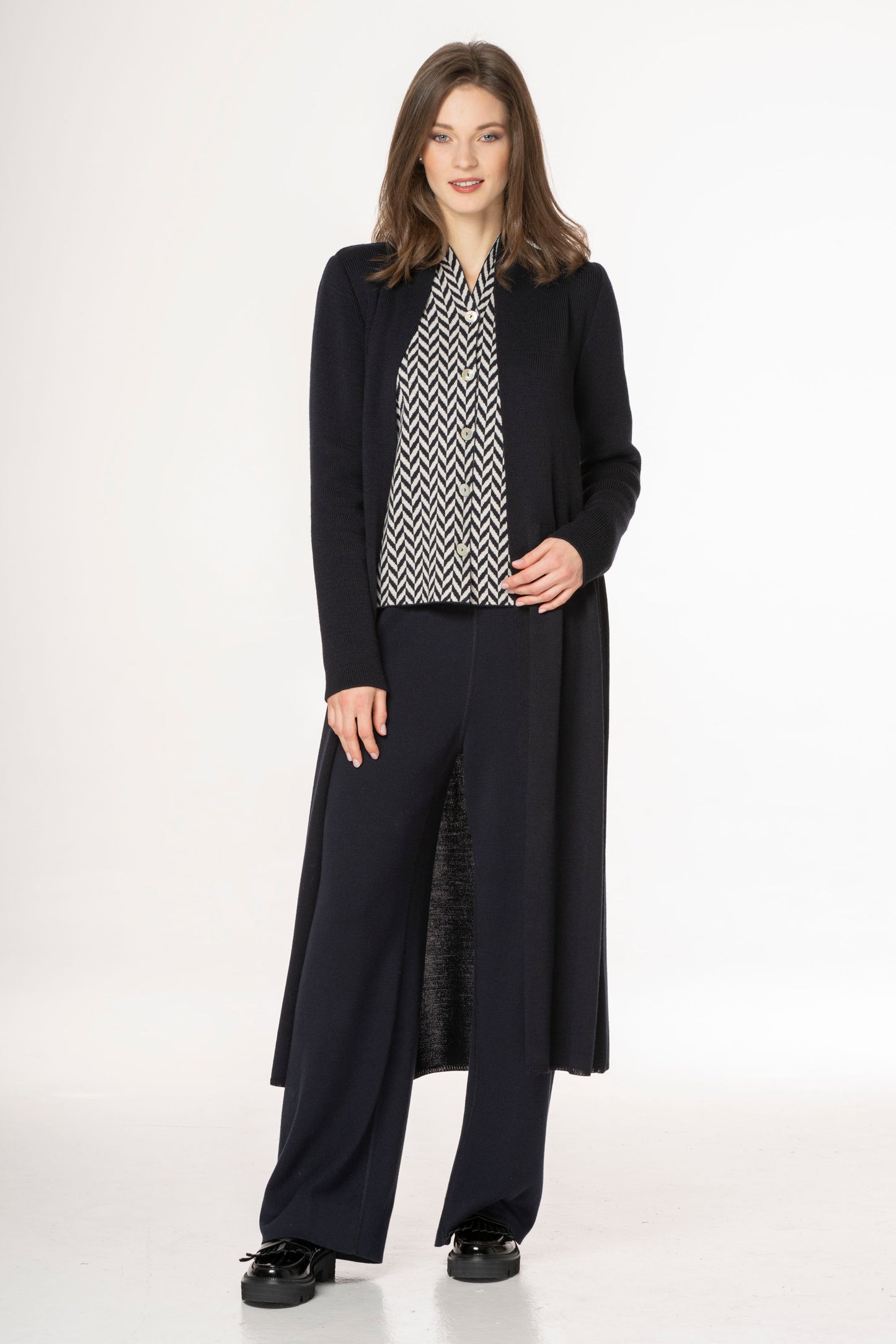  COAT/SWEATER - 586
