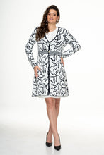 Load image into Gallery viewer, COAT/CARDIGAN - 581 A 
