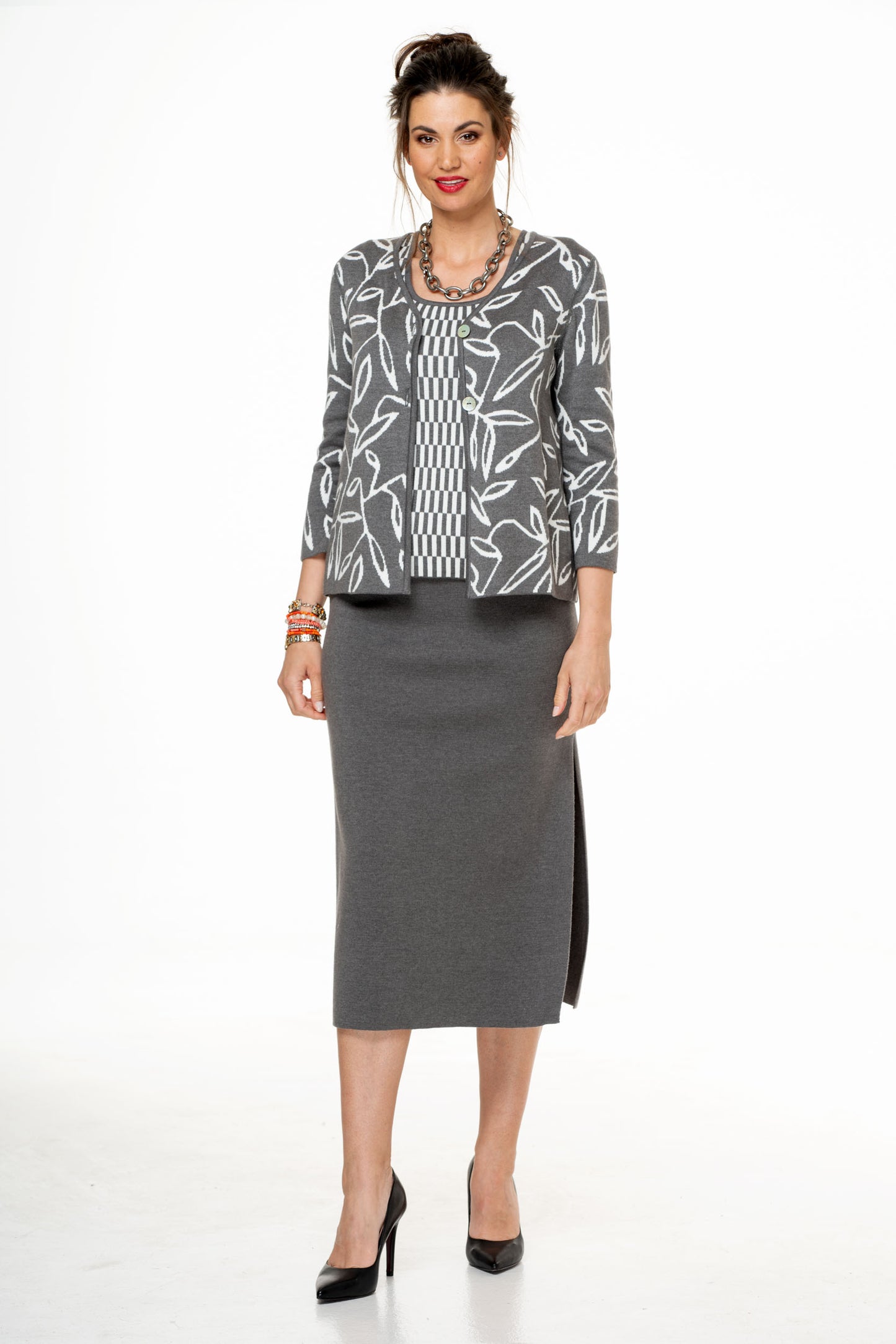 SHORT FLARED CARDIGAN - 620 A