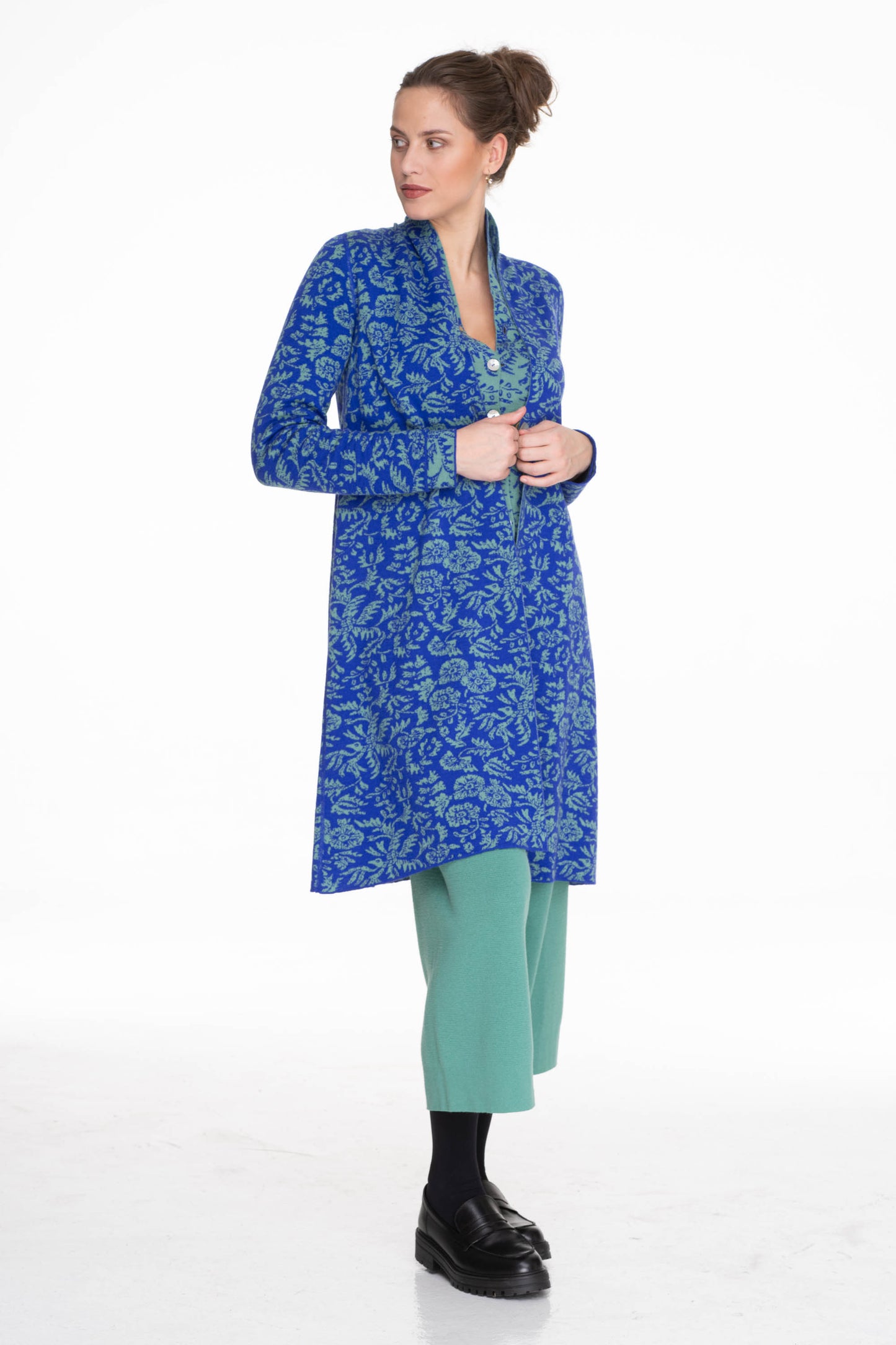 DLOUHÝ ROZŠÍŘENÝ  KABÁT/SVETR - 628 F