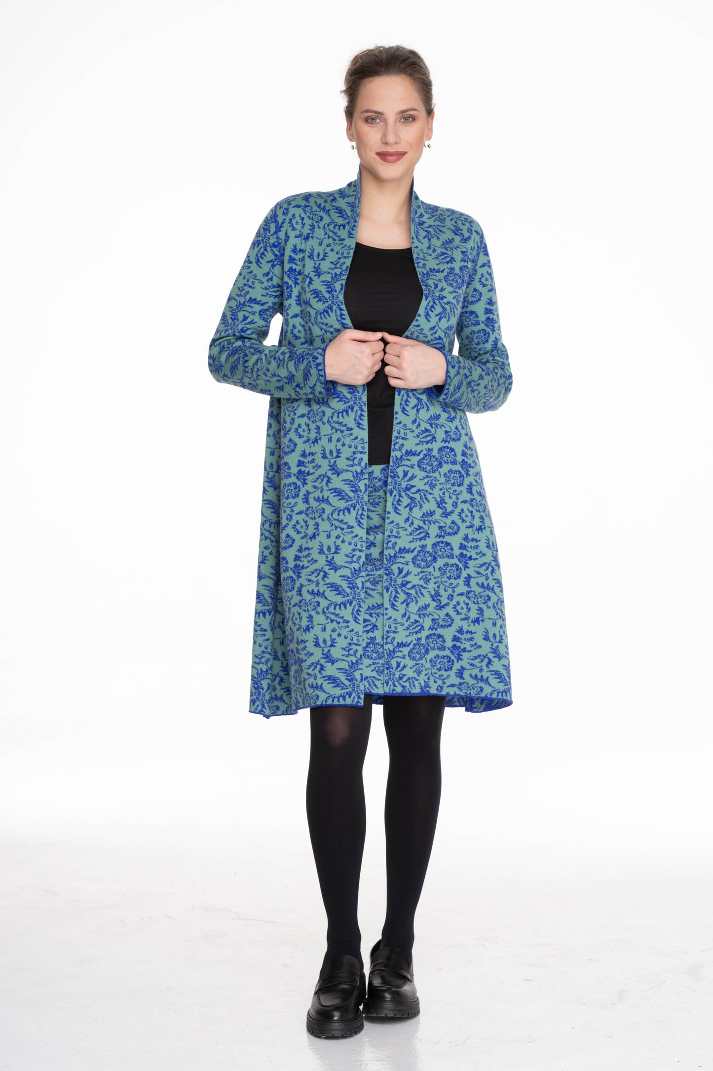 DLOUHÝ ROZŠÍŘENÝ  KABÁT/SVETR - 628 F