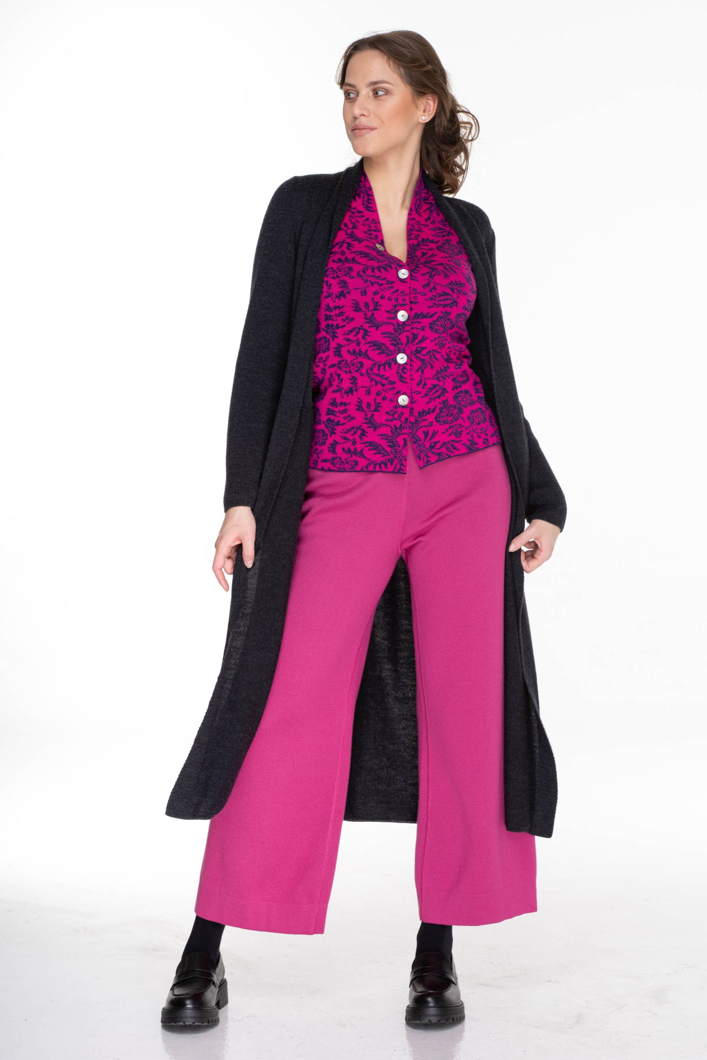 DLOUHÝ ROZŠÍŘENÝ KABÁT - 586 A