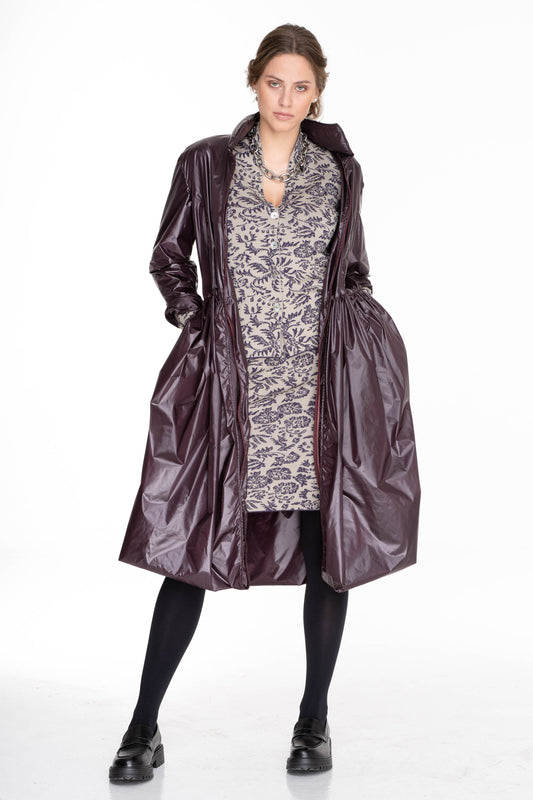 KABÁT S BALONOVOU SUKNÍ