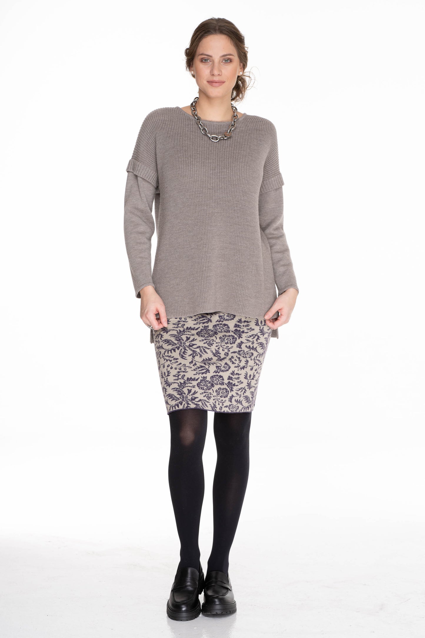 KRÁTKÝ VOLNÝ SVETR - 751