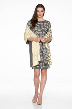 Load image into Gallery viewer, SHAWL/PLAID - 649 A
